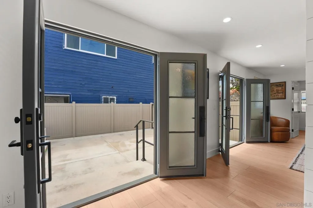838 Portsmouth Court, San Diego, California 92109 — photo 5