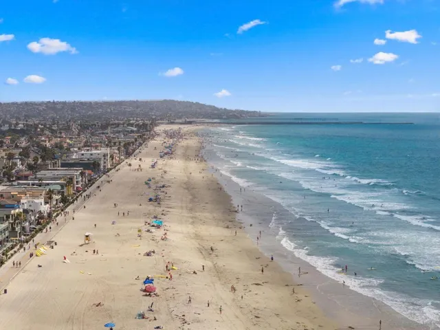 838 Portsmouth Court, San Diego, California 92109