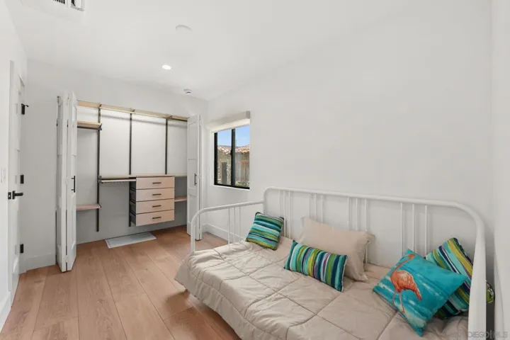 838 Portsmouth Court, San Diego, California 92109