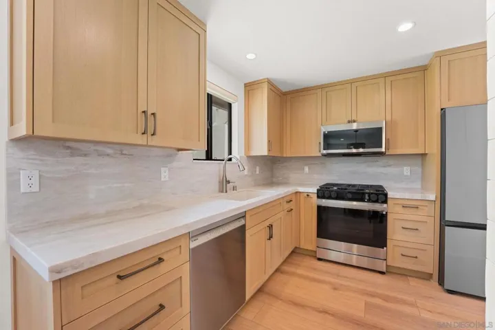 838 Portsmouth Court, San Diego, California 92109