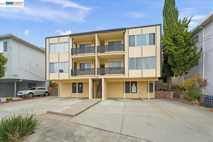 25684 Spring Dr, Hayward, California 94542