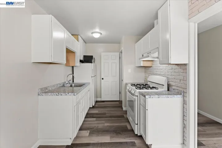 25684 Spring Dr, Hayward, California 94542