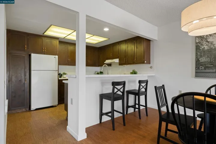 Eat-In Kitchen