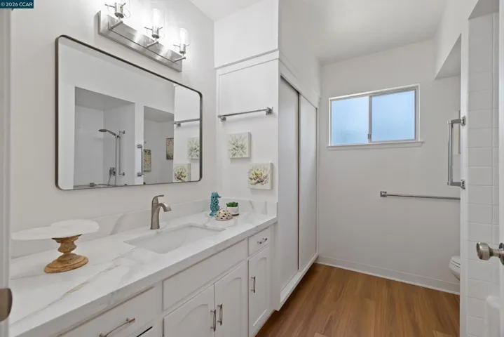 Updated Full Bathroom