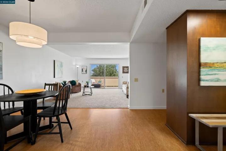 Entry - Open Floor Plan