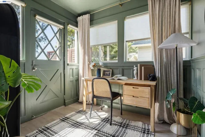 3954 Forest Hill Ave, Oakland, California 94602