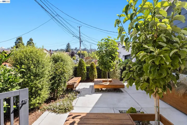 3954 Forest Hill Ave, Oakland, California 94602