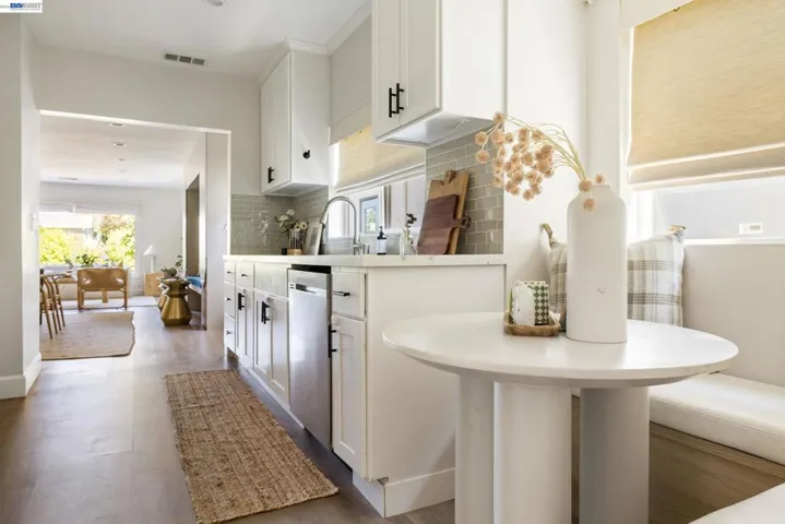 3954 Forest Hill Ave, Oakland, California 94602