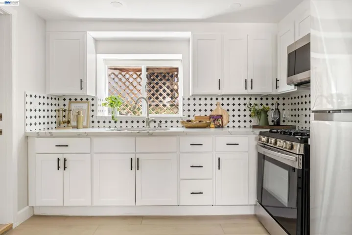 3954 Forest Hill Ave, Oakland, California 94602