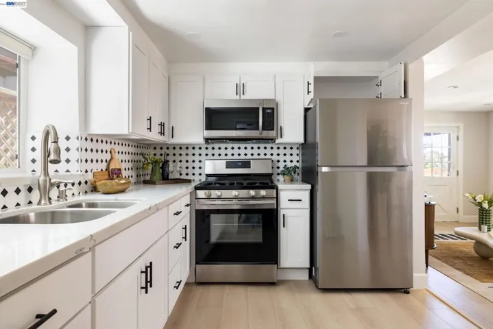 3954 Forest Hill Ave, Oakland, California 94602