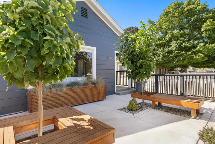 3954 Forest Hill Ave, Oakland, California 94602