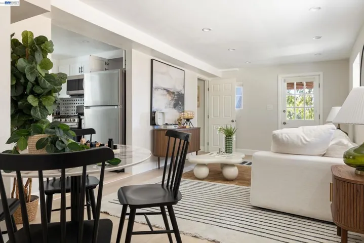 3954 Forest Hill Ave, Oakland, California 94602