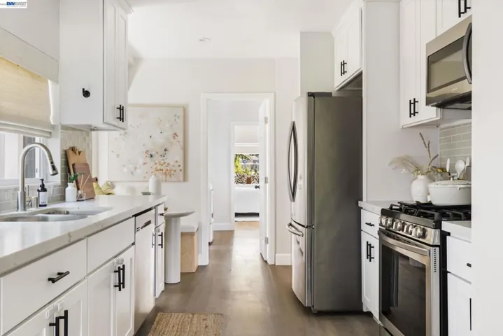 3954 Forest Hill Ave, Oakland, California 94602