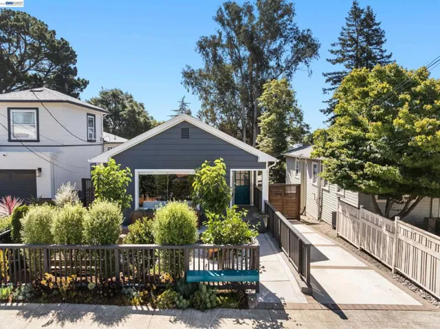 3954 Forest Hill Ave, Oakland, California 94602