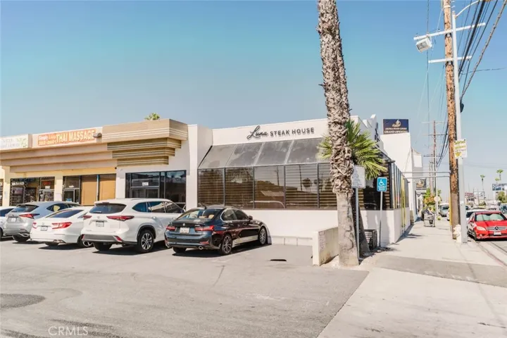 12936 Sherman Way, North Hollywood, California 91605