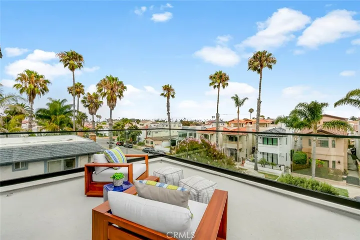 307 14th Street, Huntington Beach, California 92648