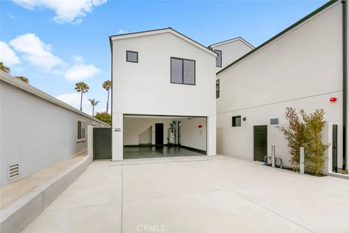 Huge $ Car Driveway