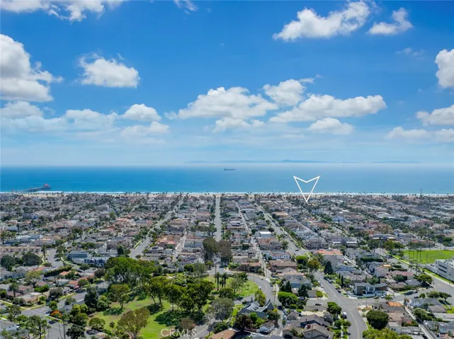 307 14th Street, Huntington Beach, California 92648
