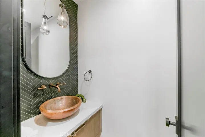 307 14th Street, Huntington Beach, California 92648
