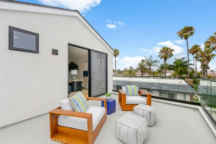 307 14th Street, Huntington Beach, California 92648