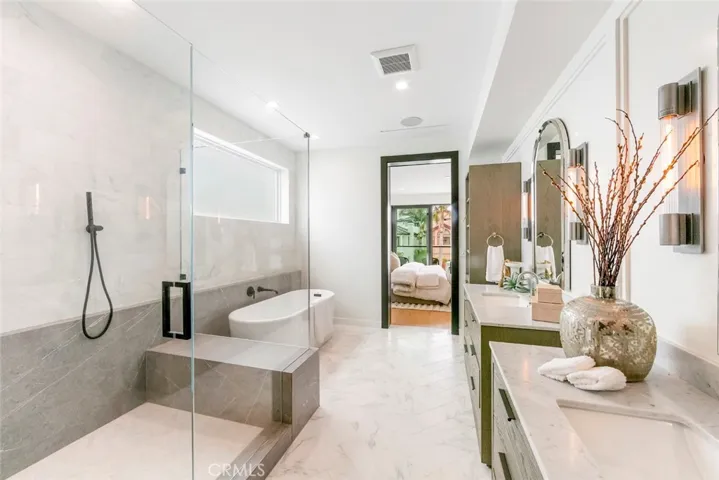 307 14th Street, Huntington Beach, California 92648