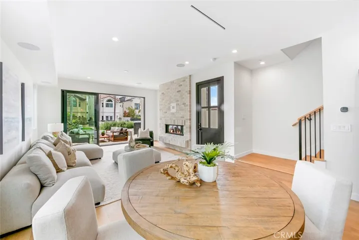 307 14th Street, Huntington Beach, California 92648