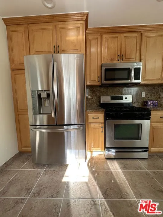 14552 Runnymede Street, Los Angeles, California 91405 — photo 5