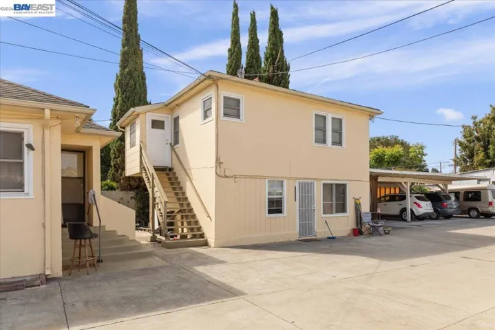22071 Montgomery St, Hayward, California 94541