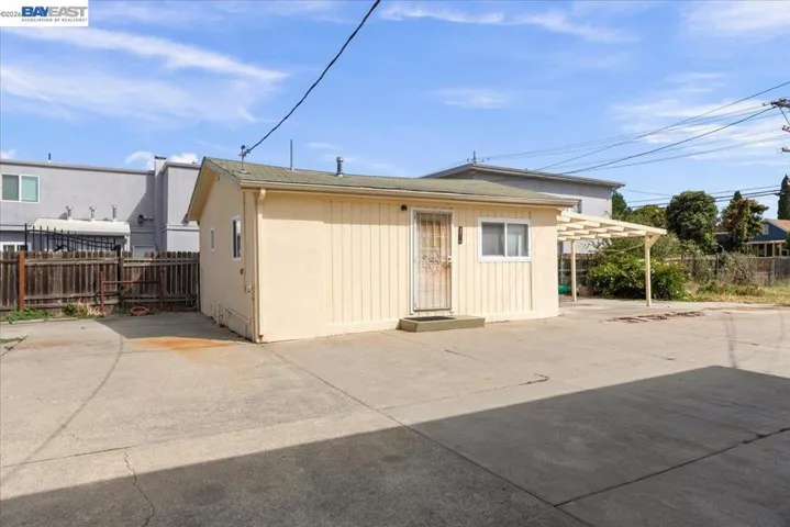 22071 Montgomery St, Hayward, California 94541
