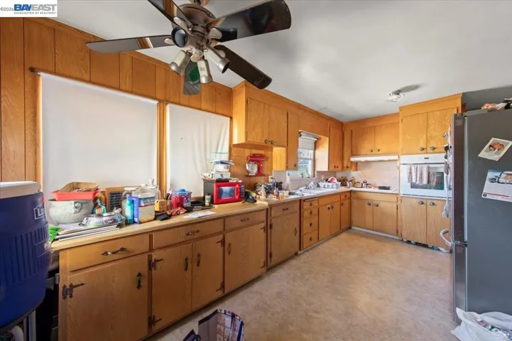 22071 Montgomery St, Hayward, California 94541