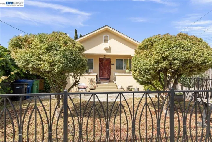 22071 Montgomery St, Hayward, California 94541