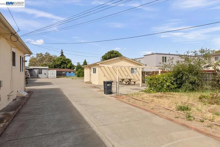 22071 Montgomery St, Hayward, California 94541