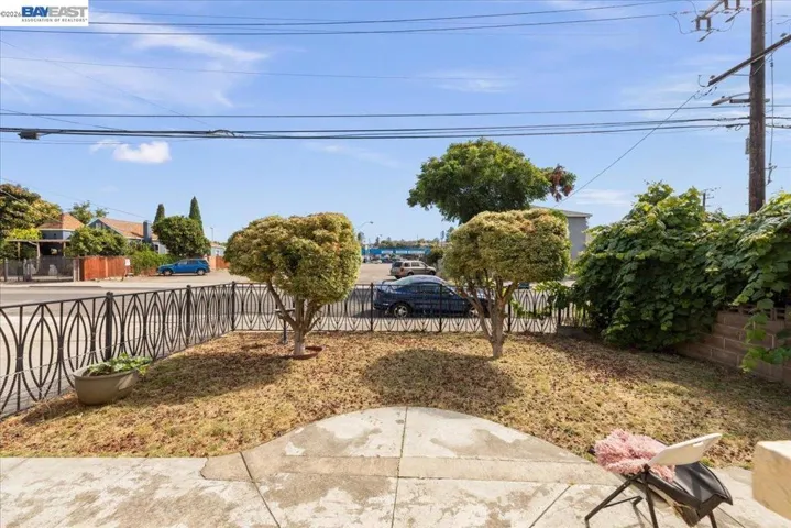 22071 Montgomery St, Hayward, California 94541