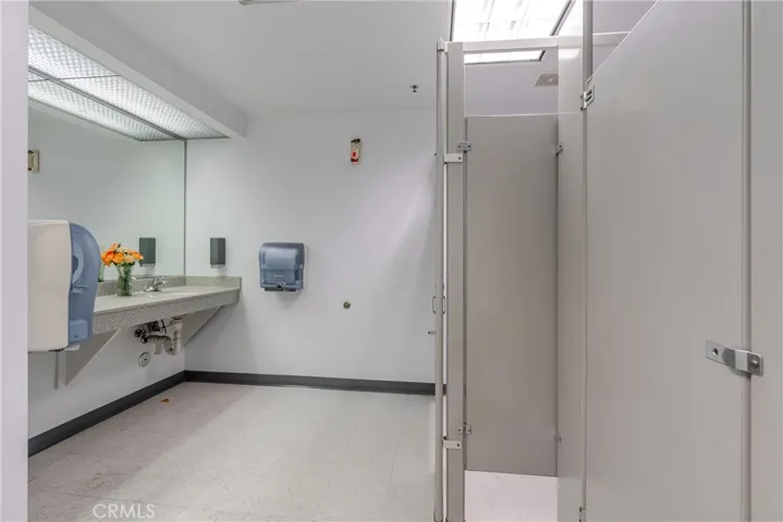 700 W Wilson Avenue, Glendale, California 91203
