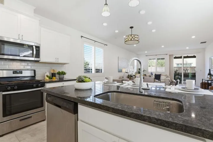 1860 Thyme Court, Gilroy, California 95020