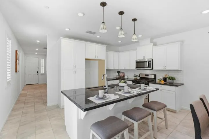 1860 Thyme Court, Gilroy, California 95020