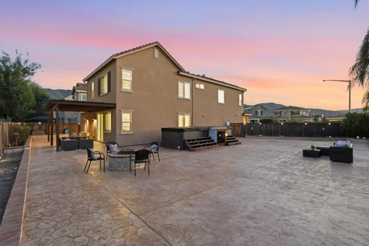 1860 Thyme Court, Gilroy, California 95020