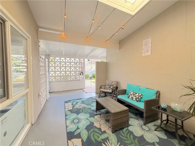 1842 Thunderbird Drive 1d, Seal Beach, California 90740