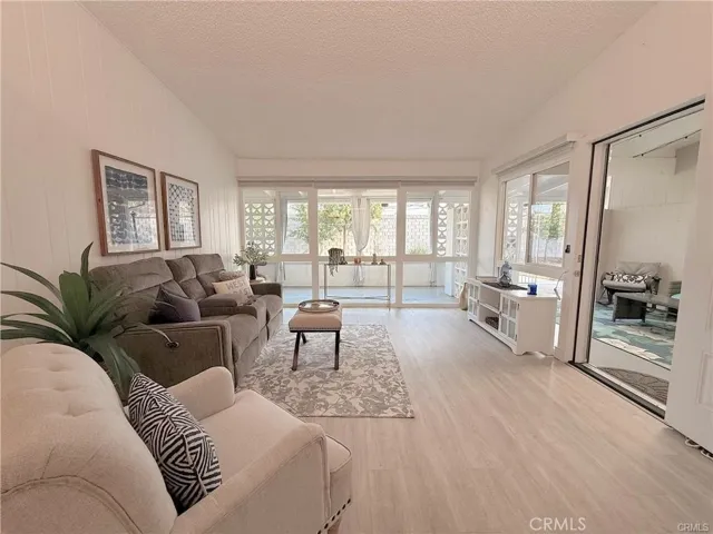 1842 Thunderbird Drive 1d, Seal Beach, California 90740