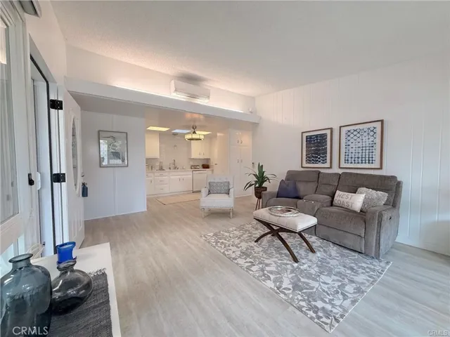 1842 Thunderbird Drive 1d, Seal Beach, California 90740