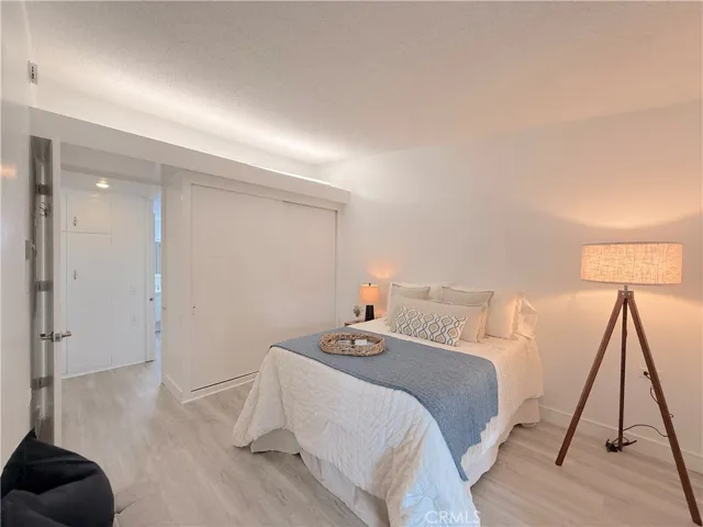 1842 Thunderbird Drive 1d, Seal Beach, California 90740