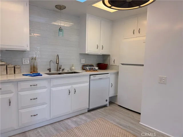 1842 Thunderbird Drive 1d, Seal Beach, California 90740