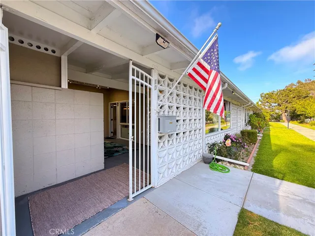 1842 Thunderbird Drive 1d, Seal Beach, California 90740