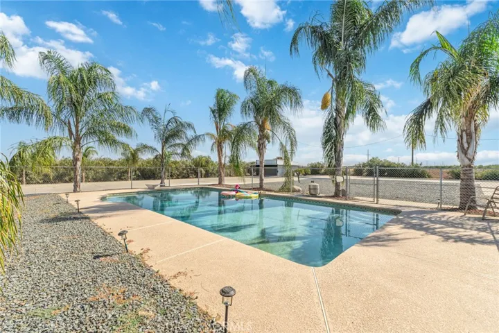 23259 64 Avenue, Ducor, California 93218