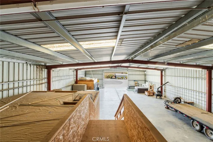 Plenty of room on 2nd floor to add on office or living space