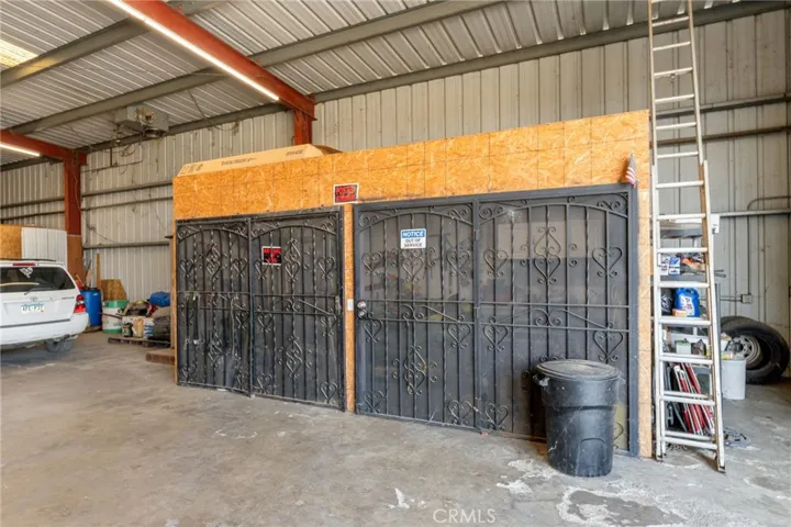 23259 64 Avenue, Ducor, California 93218