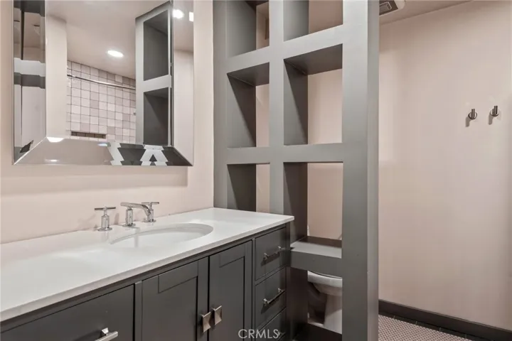 4425 Whitsett Avenue 210, Studio City, California 91604