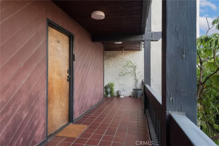 4425 Whitsett Avenue 210, Studio City, California 91604