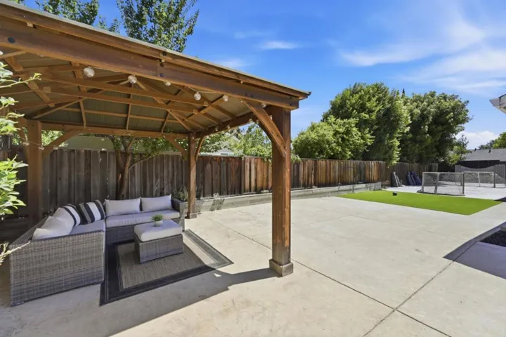 877 Renton Court, San Jose, California 95123