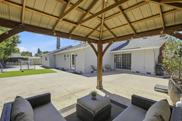 877 Renton Court, San Jose, California 95123